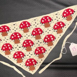 Crochet head scarf (Mushroom design)